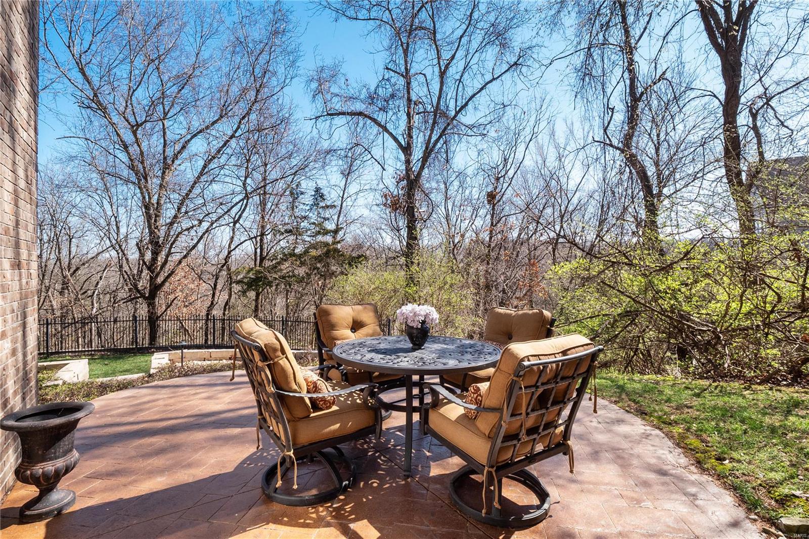 Shepard Oaks - Residential