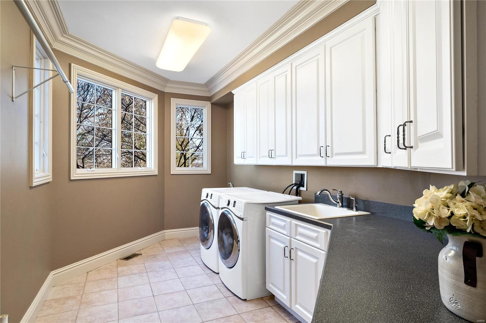 Shepard Oaks - Residential