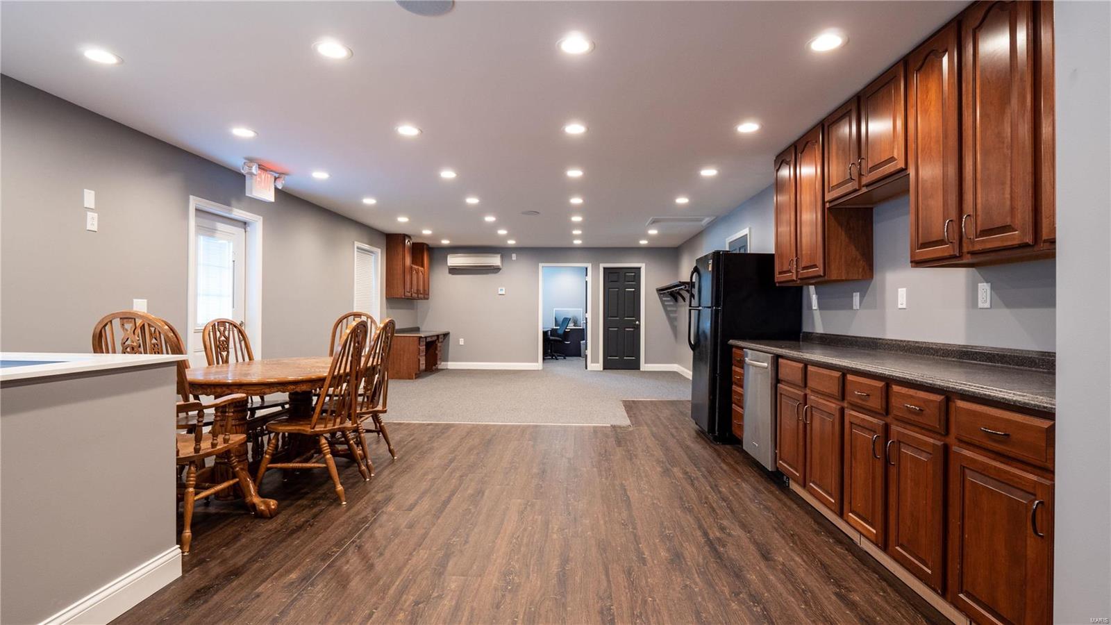 Tracts - Commercial Sale