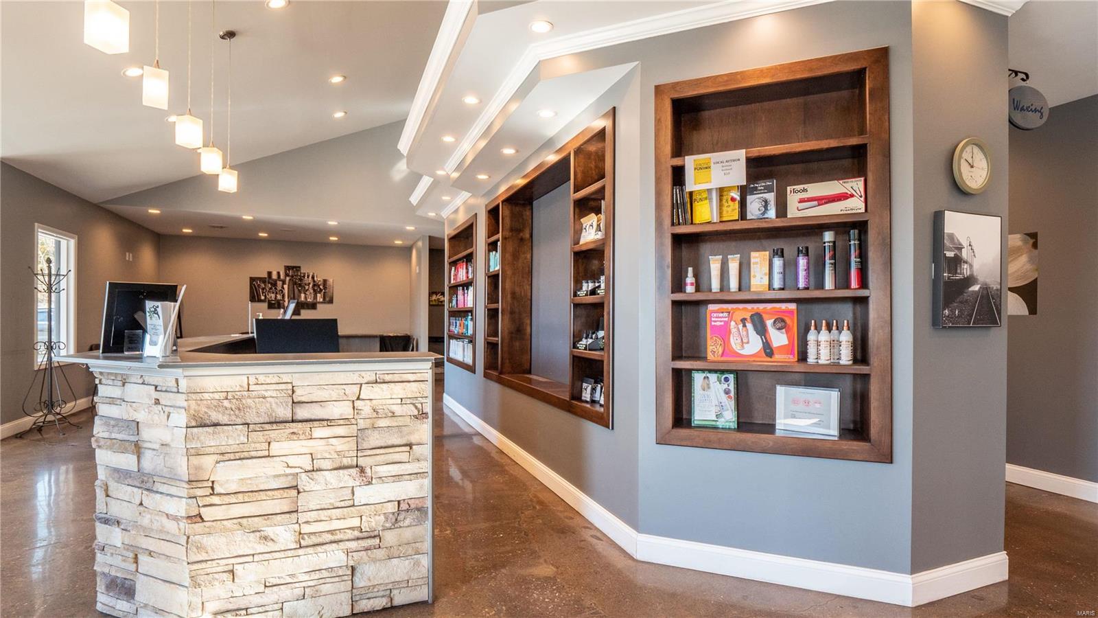 Tracts - Commercial Sale