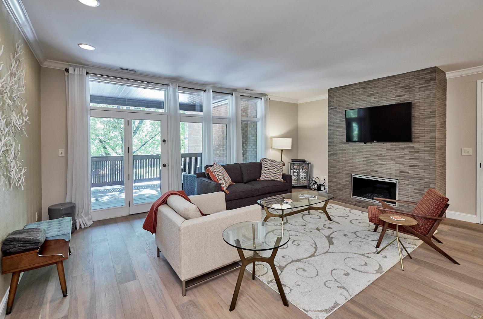 Oaks In Olde Towne Condo - Residential