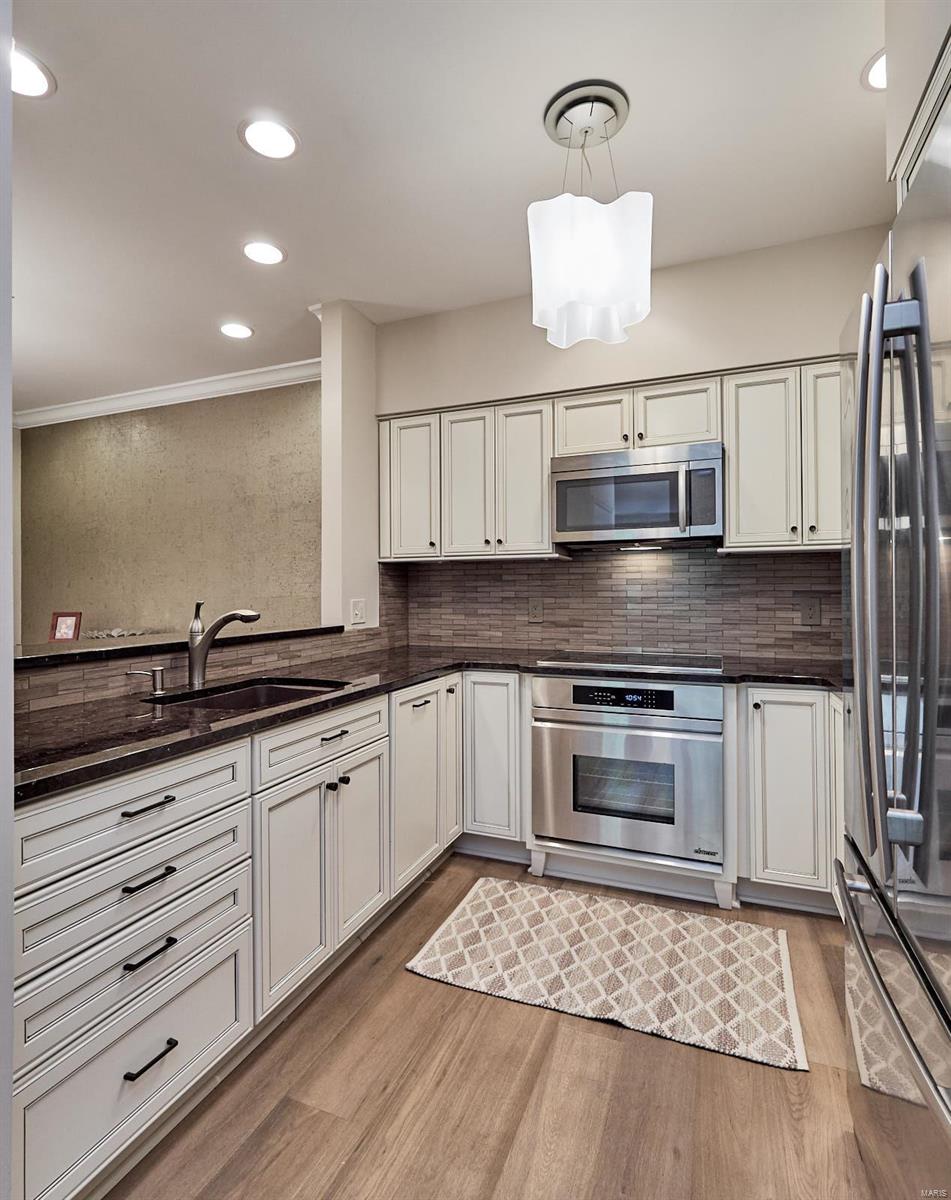 Oaks In Olde Towne Condo - Residential