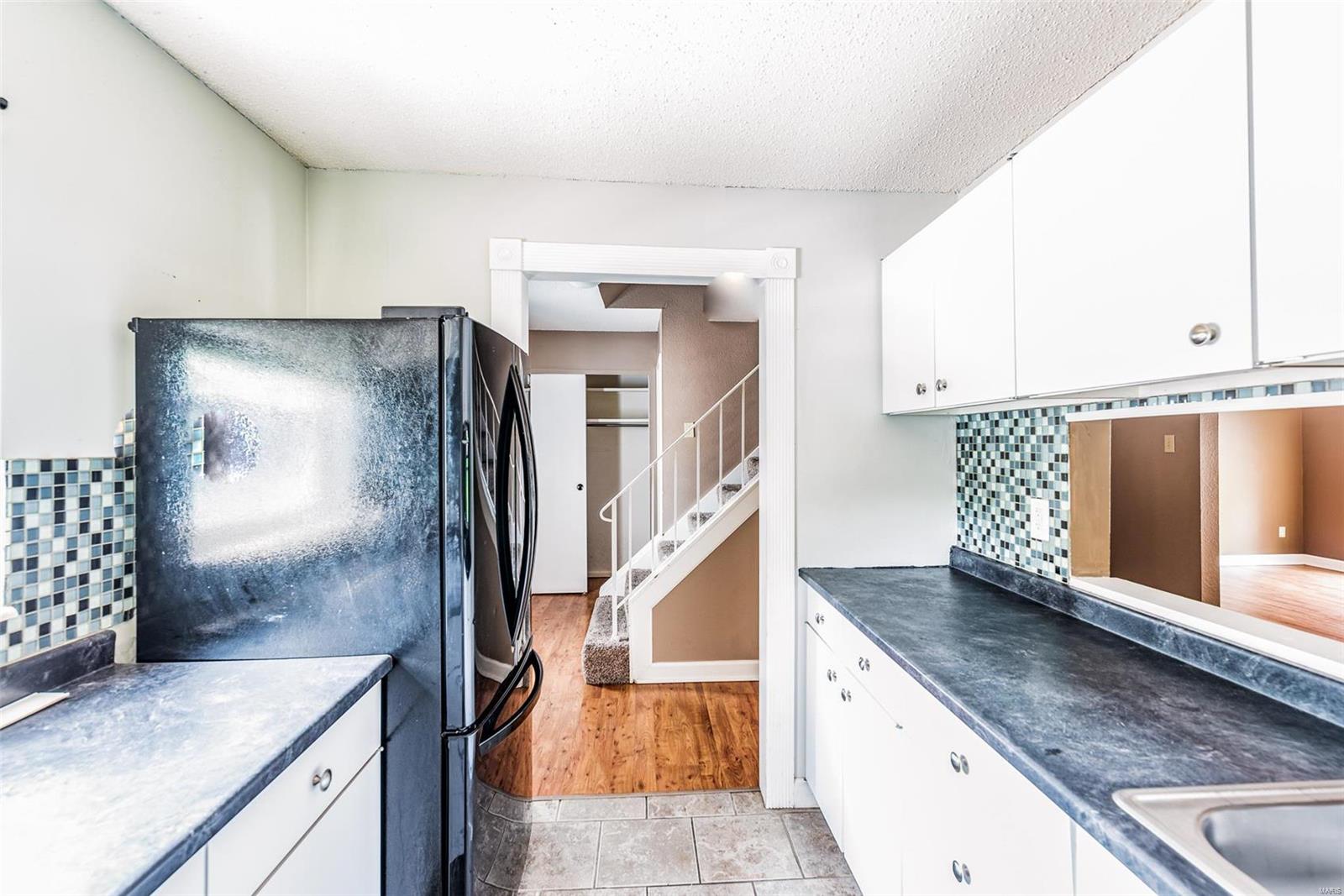 Beau Jardin Twnhms A Condo - Residential