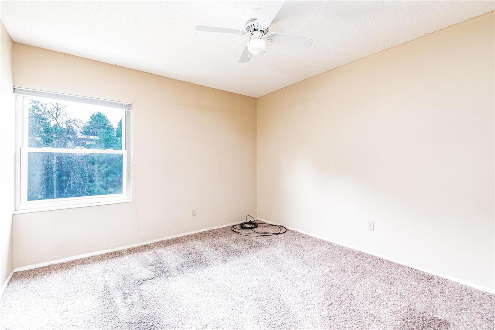 Beau Jardin Twnhms A Condo - Residential