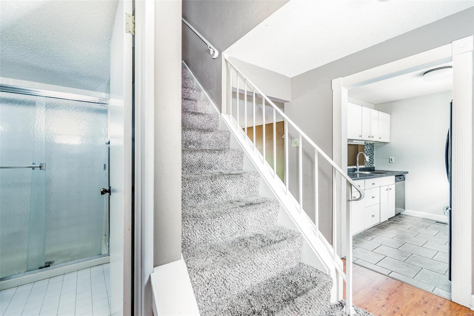 Beau Jardin Twnhms A Condo - Residential