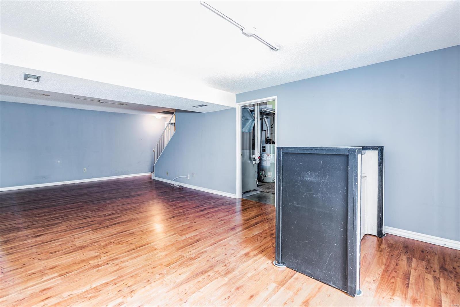 Beau Jardin Twnhms A Condo - Residential