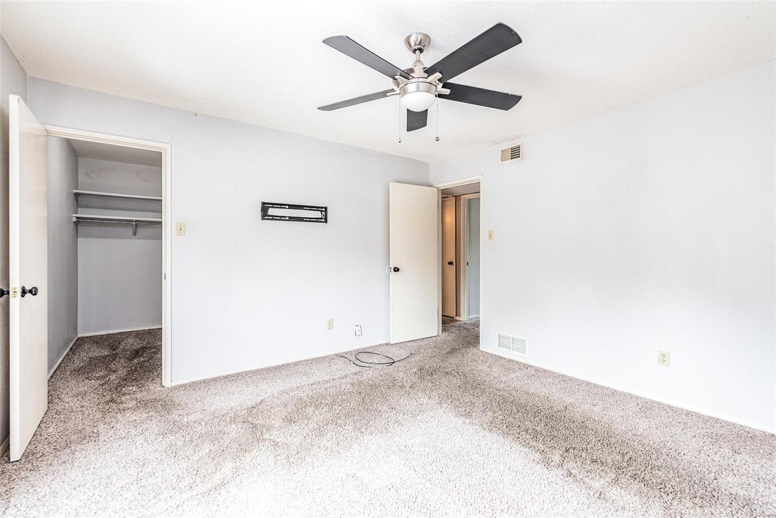 Beau Jardin Twnhms A Condo - Residential