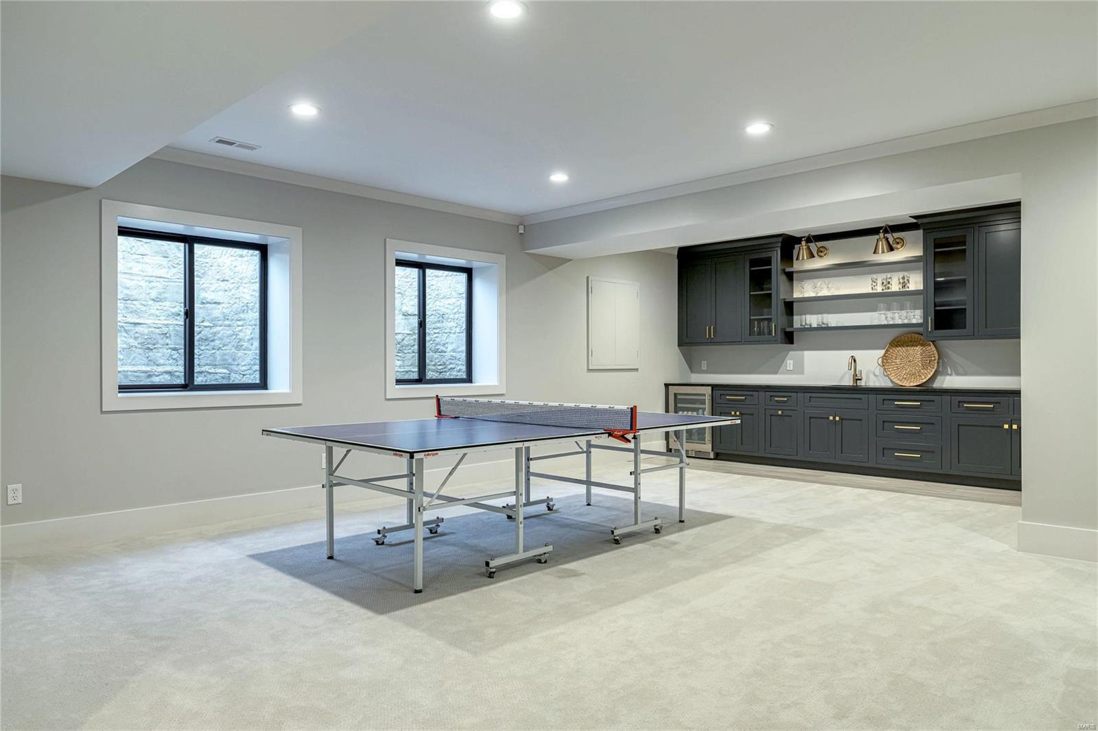 Ladue Meadows - Residential