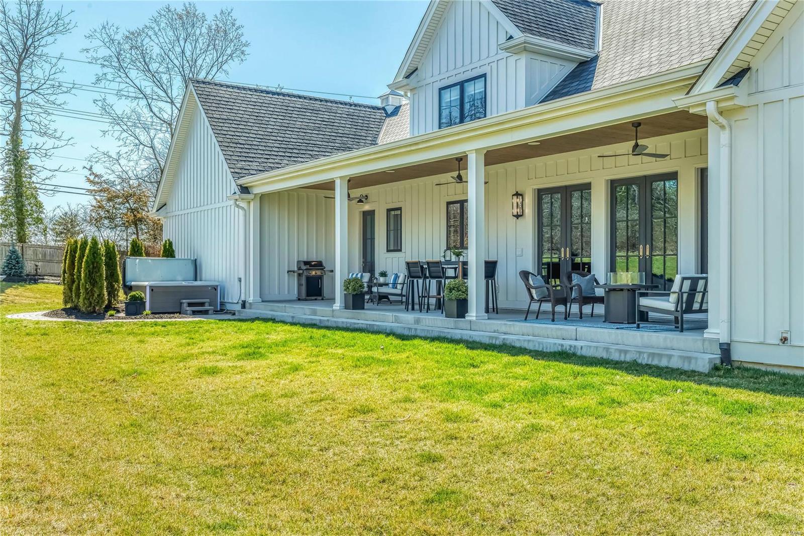 Ladue Meadows - Residential