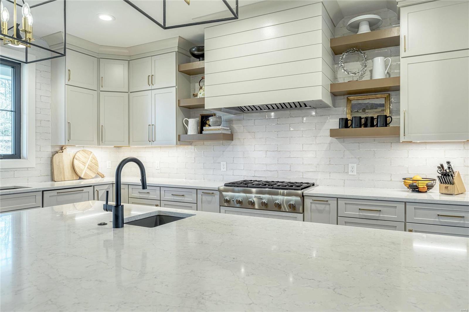 Ladue Meadows - Residential