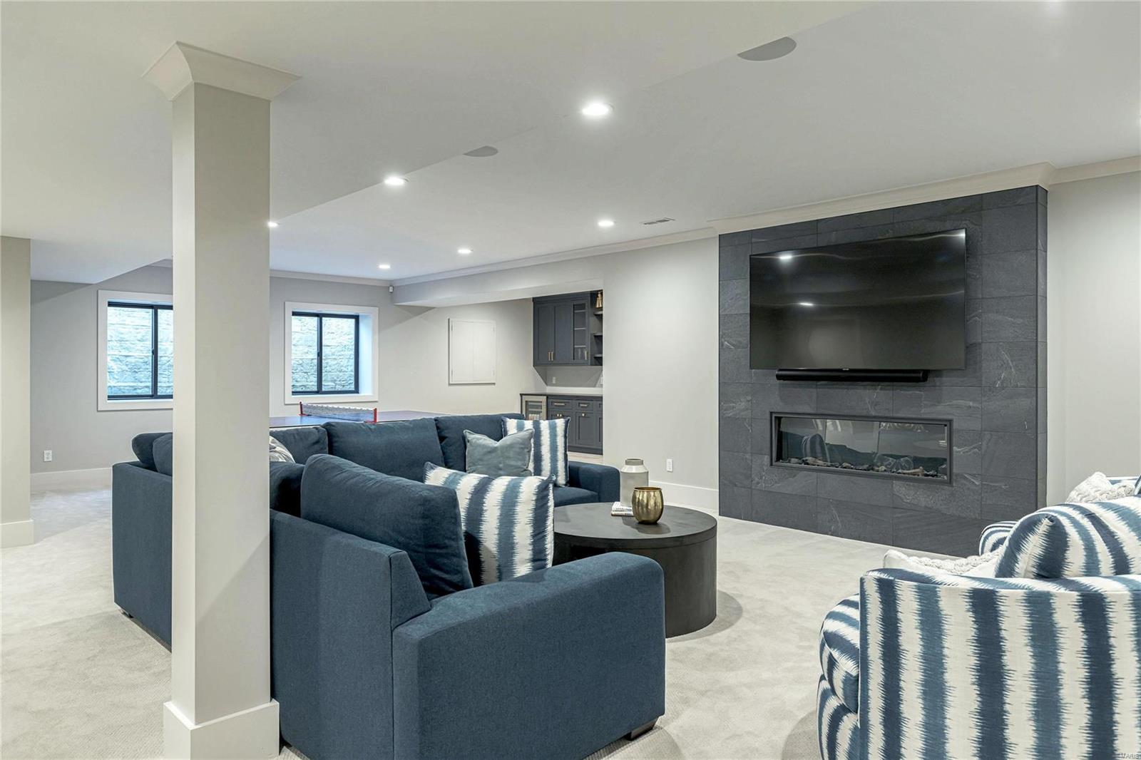 Ladue Meadows - Residential