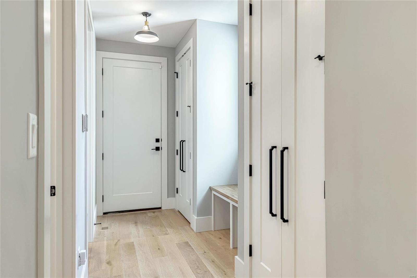 Ladue Meadows - Residential