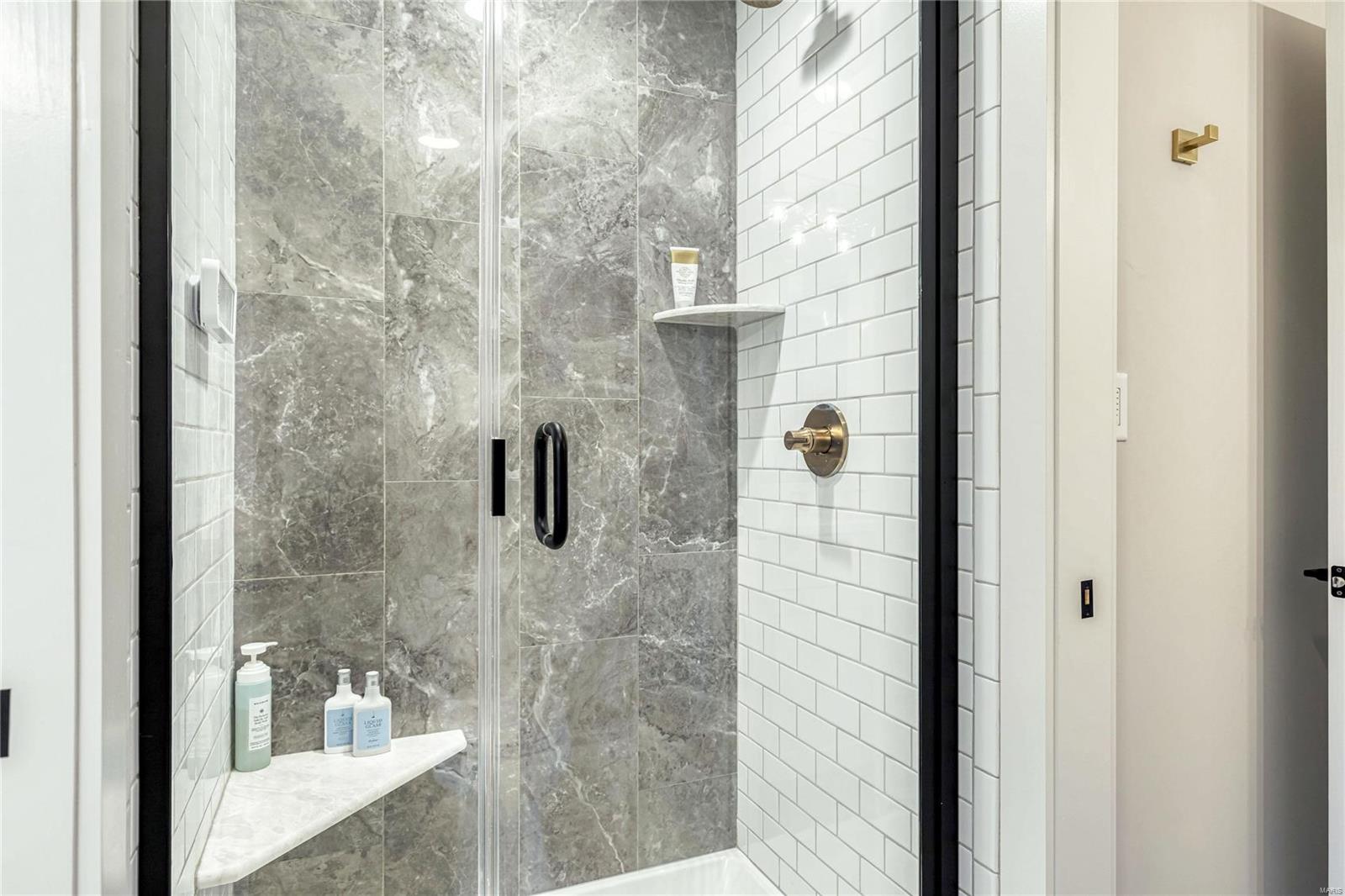 Ladue Meadows - Residential