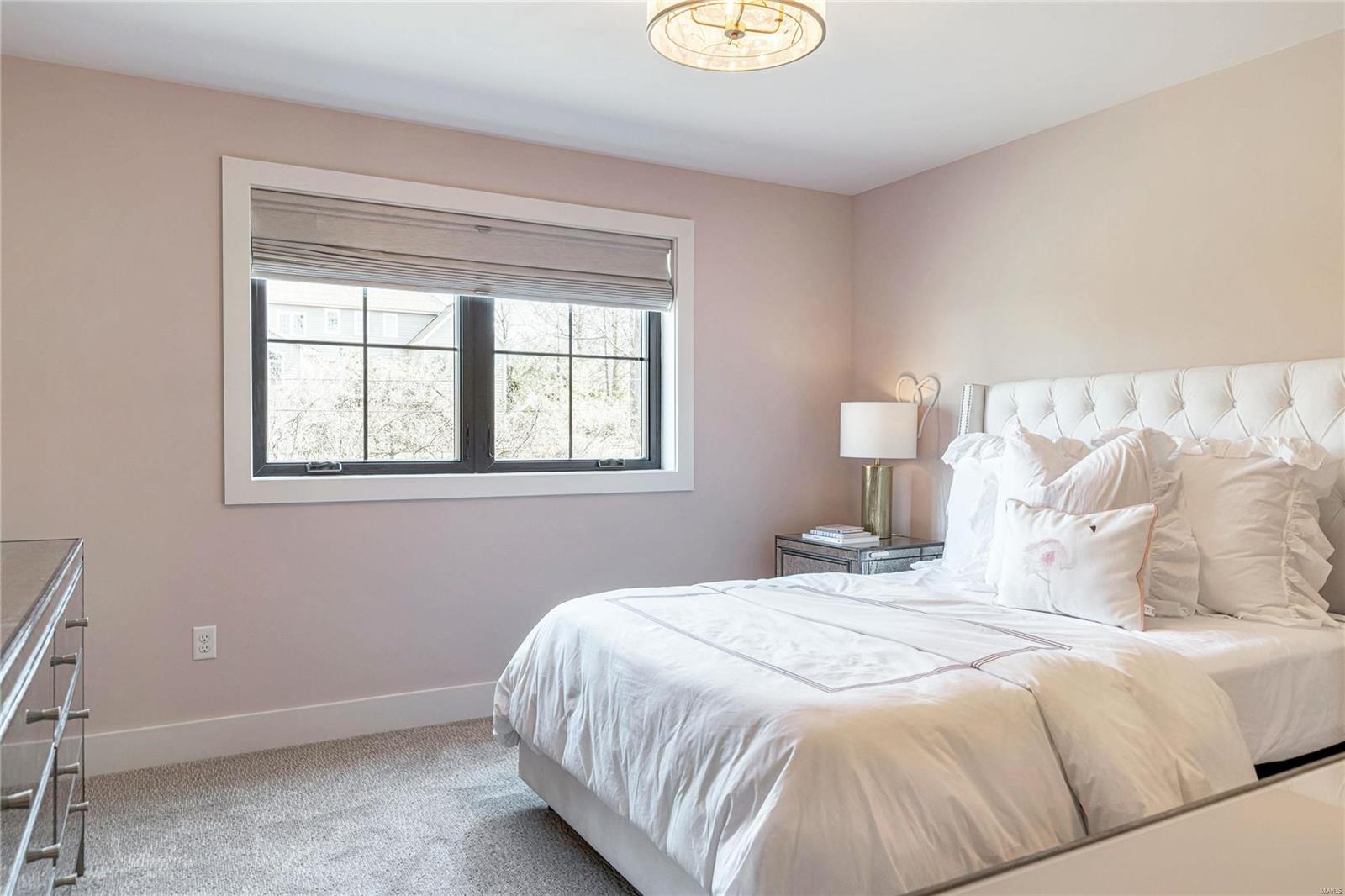 Ladue Meadows - Residential