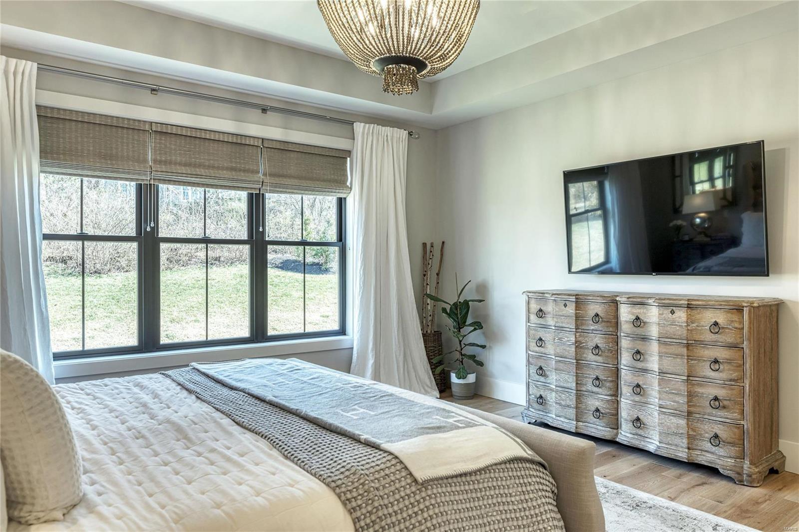 Ladue Meadows - Residential