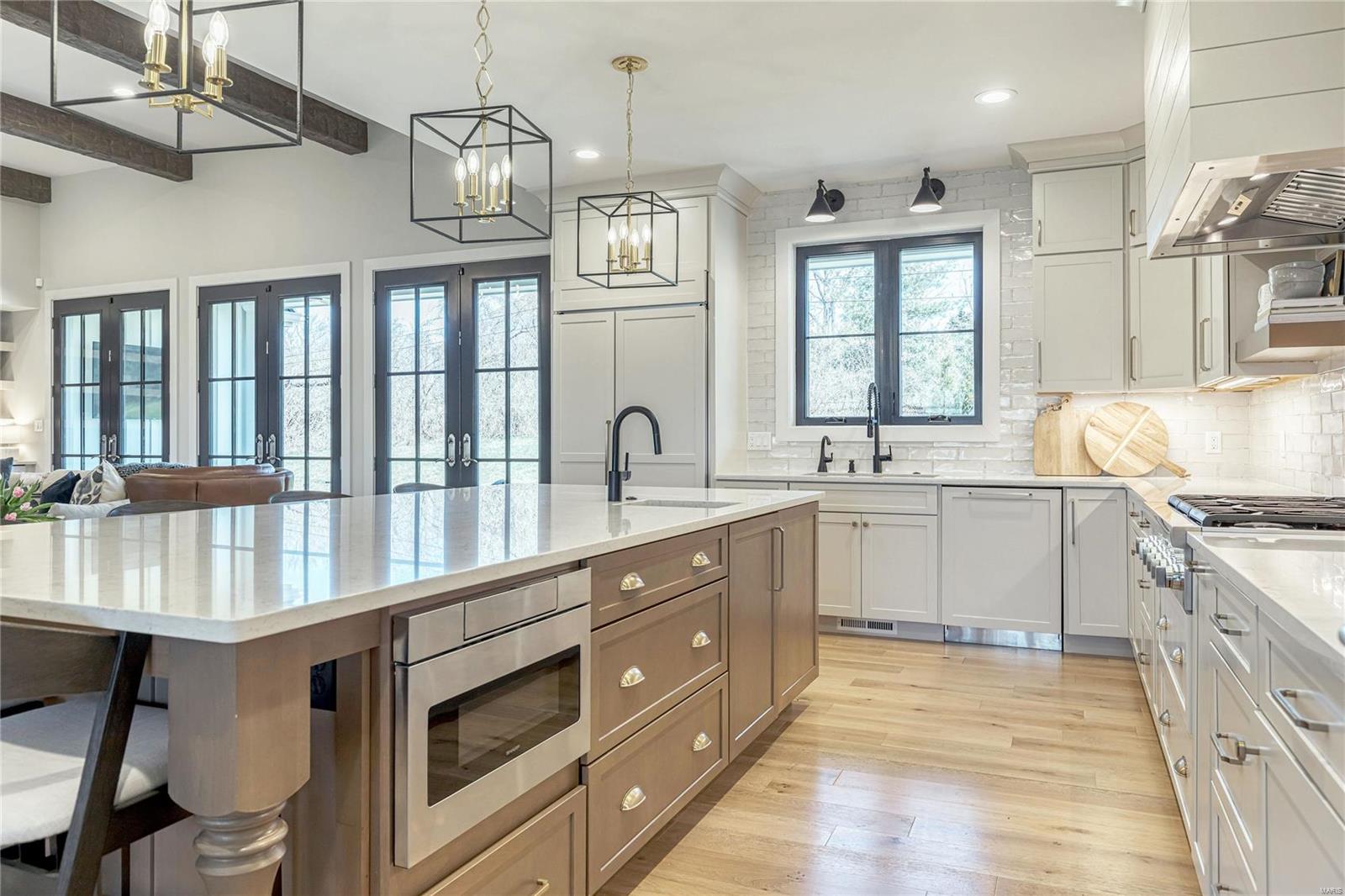 Ladue Meadows - Residential