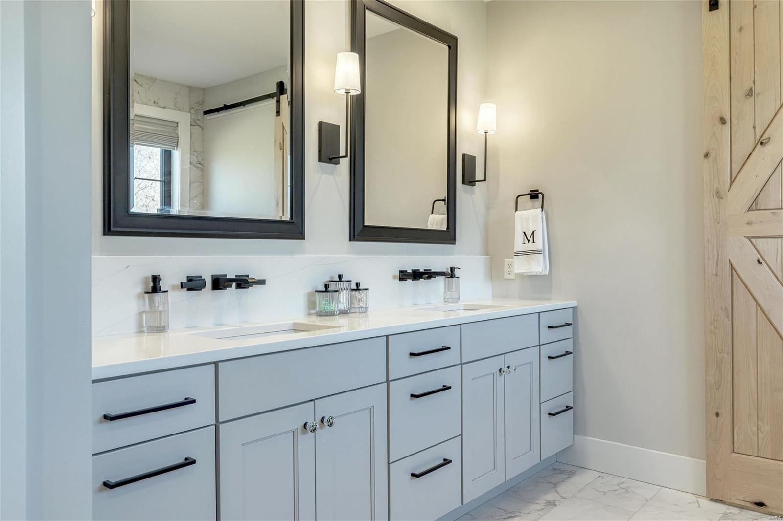 Ladue Meadows - Residential