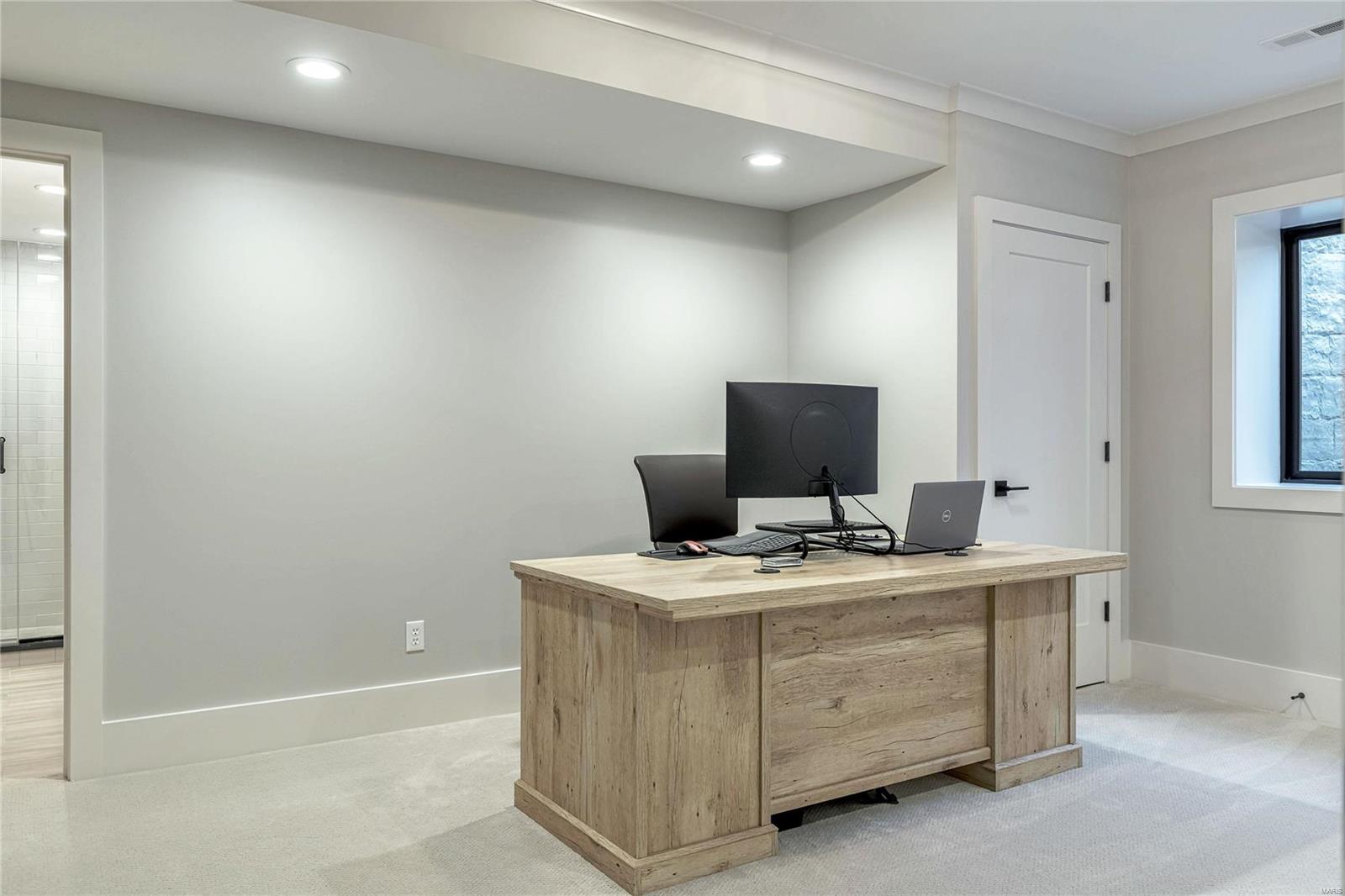 Ladue Meadows - Residential