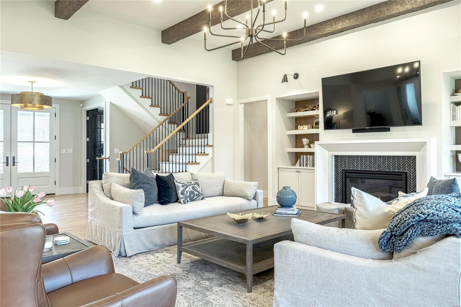 Ladue Meadows - Residential