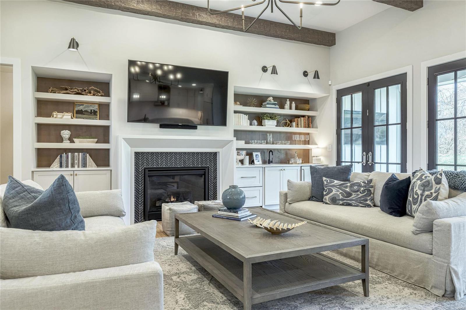 Ladue Meadows - Residential