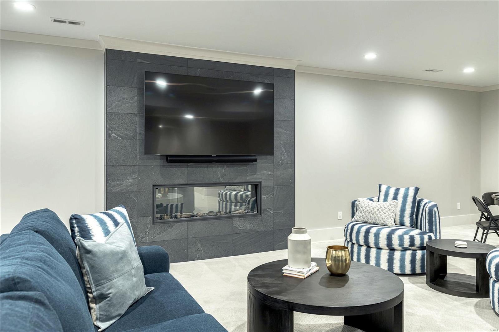 Ladue Meadows - Residential