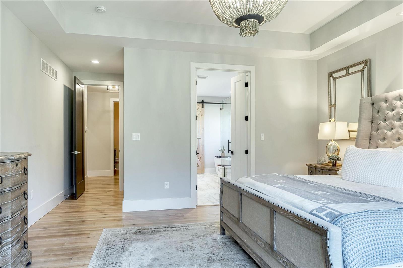 Ladue Meadows - Residential