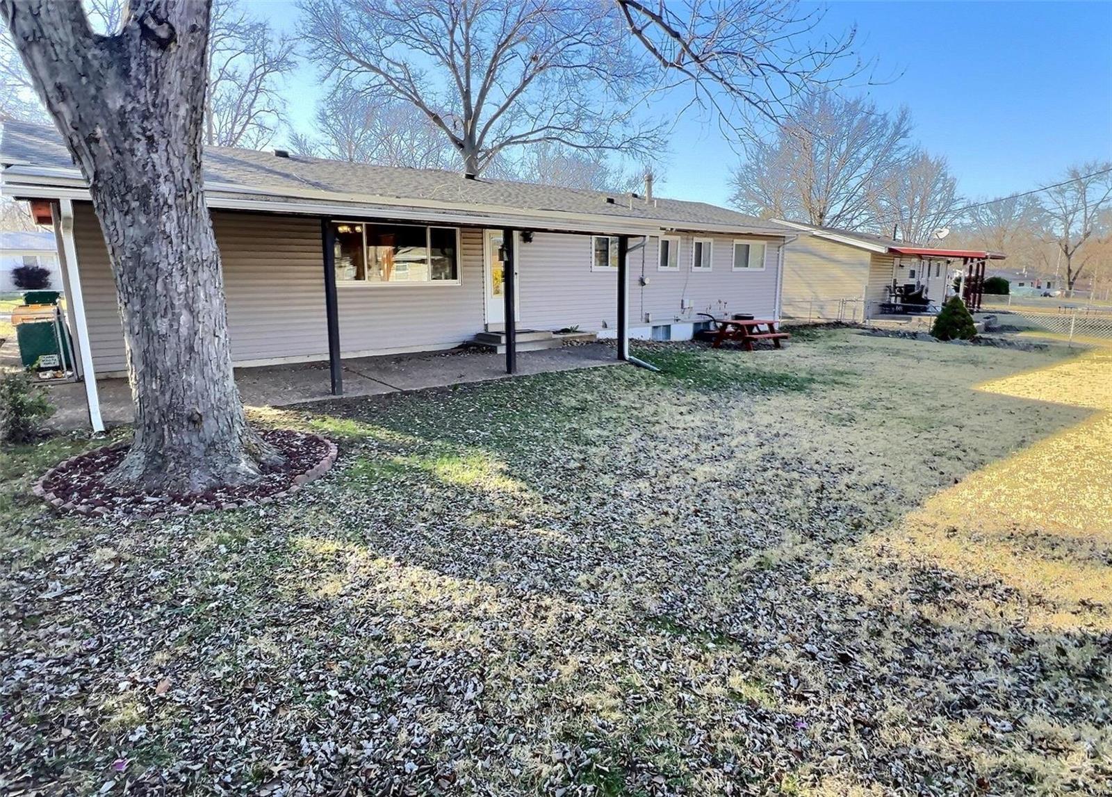 St Louis, Missouri 63137, United States, 3 Bedrooms Bedrooms, ,2 BathroomsBathrooms,Residential,Pending,91385