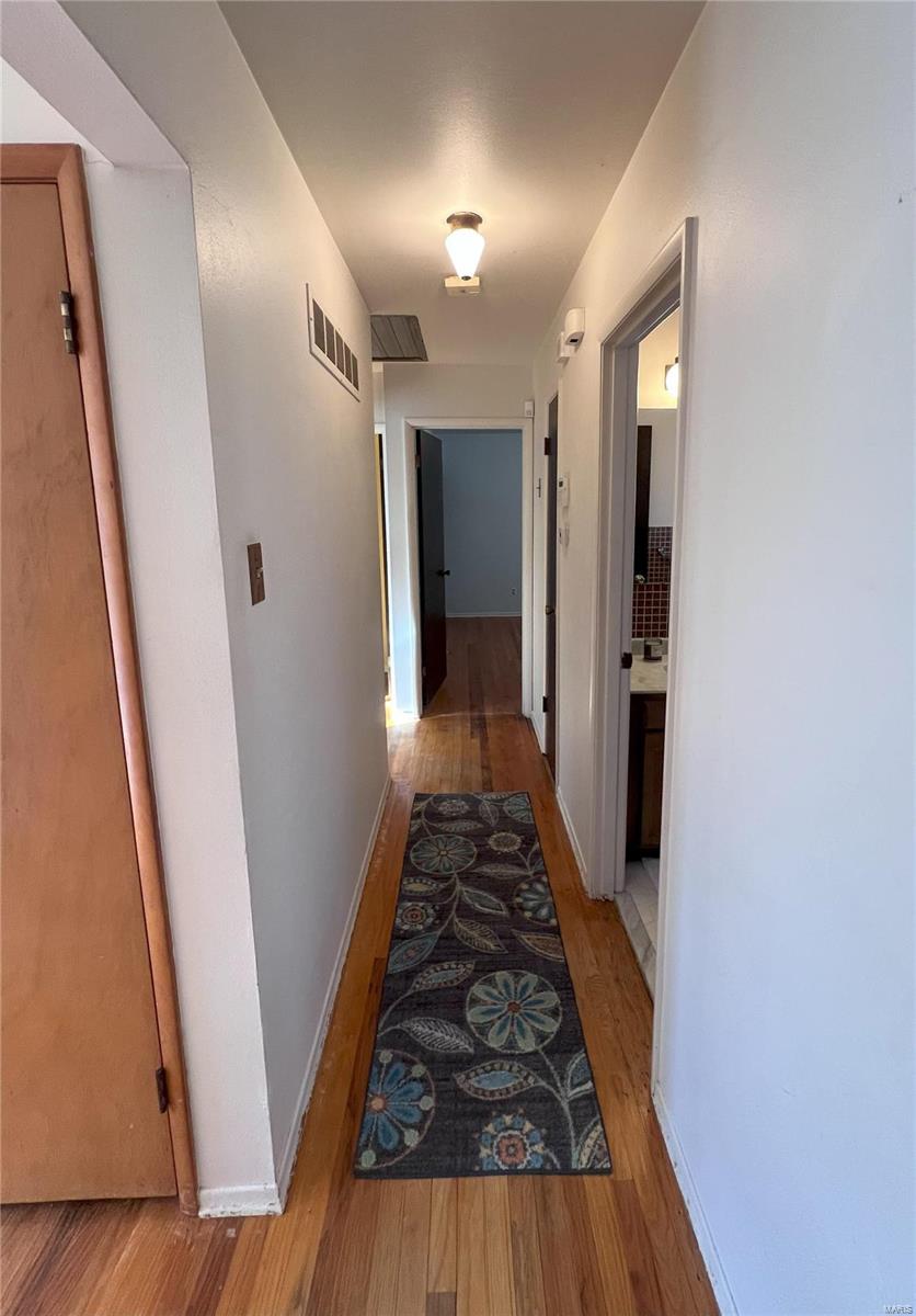 St Louis, Missouri 63137, United States, 3 Bedrooms Bedrooms, ,2 BathroomsBathrooms,Residential,Pending,91385