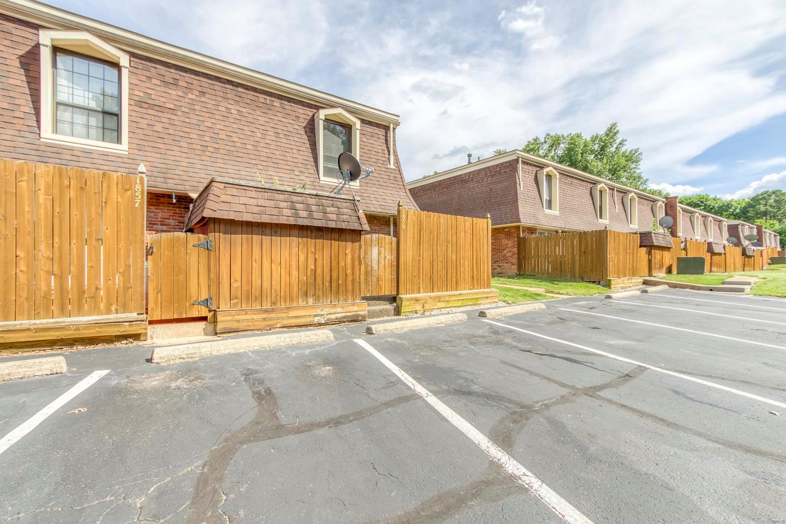 Monreale Condo - Residential