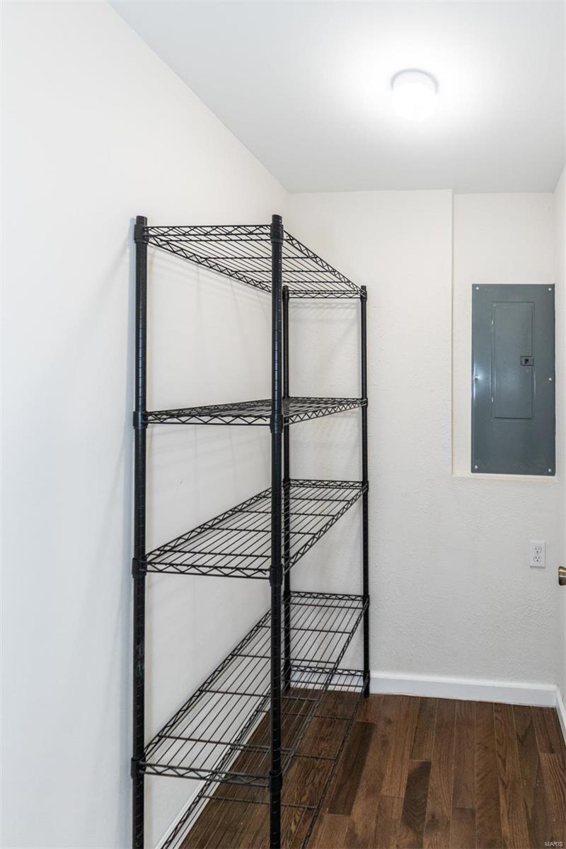 De Soto, Missouri 63020, United States, 4 Bedrooms Bedrooms, ,3 BathroomsBathrooms,Residential,Pending,23939