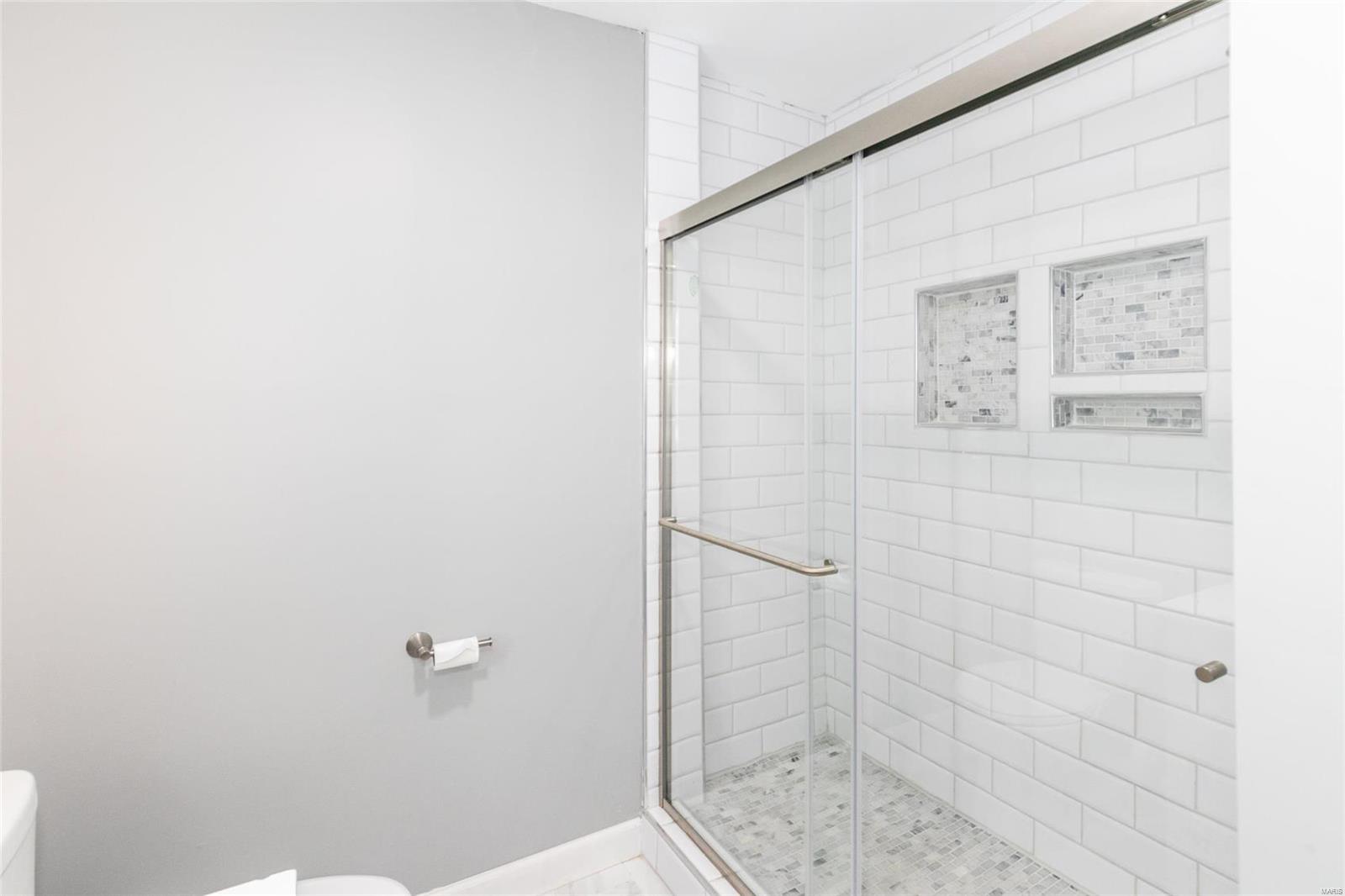 De Soto, Missouri 63020, United States, 4 Bedrooms Bedrooms, ,3 BathroomsBathrooms,Residential,Pending,23939