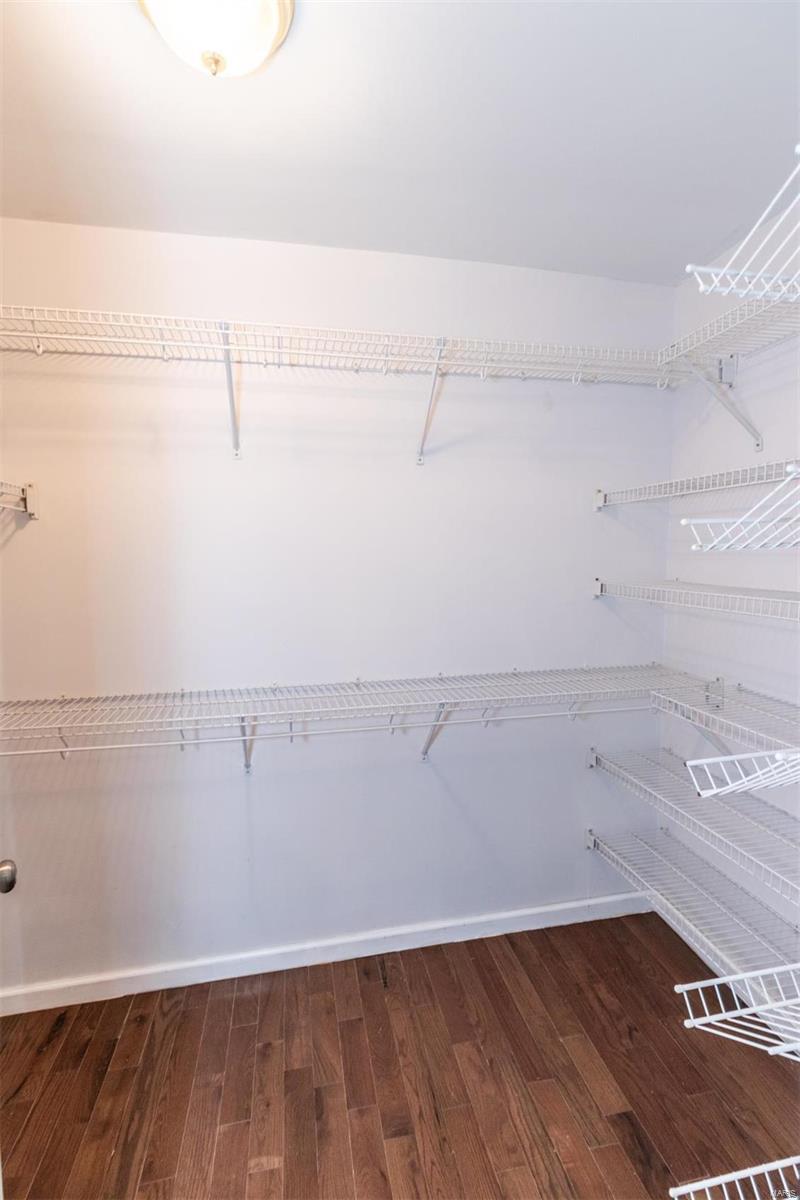 De Soto, Missouri 63020, United States, 4 Bedrooms Bedrooms, ,3 BathroomsBathrooms,Residential,Pending,23939