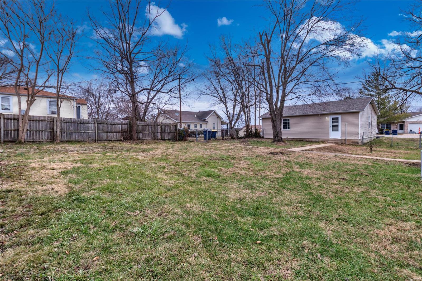 De Soto, Missouri 63020, United States, 4 Bedrooms Bedrooms, ,3 BathroomsBathrooms,Residential,Pending,23939