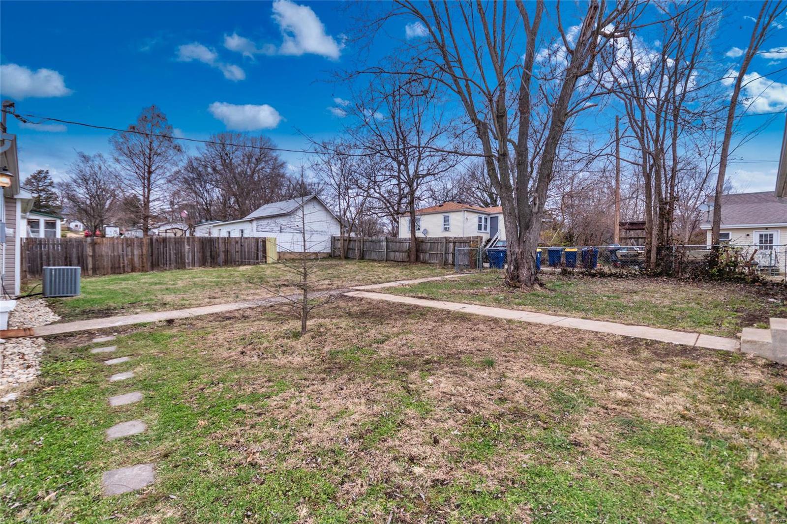 De Soto, Missouri 63020, United States, 4 Bedrooms Bedrooms, ,3 BathroomsBathrooms,Residential,Pending,23939