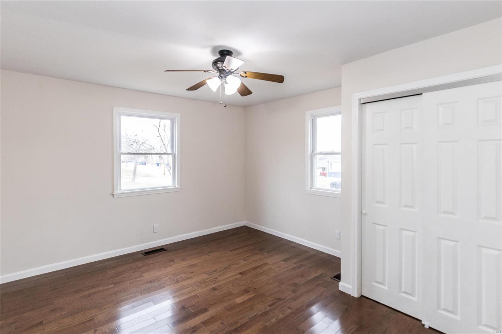 De Soto, Missouri 63020, United States, 4 Bedrooms Bedrooms, ,3 BathroomsBathrooms,Residential,Pending,23939