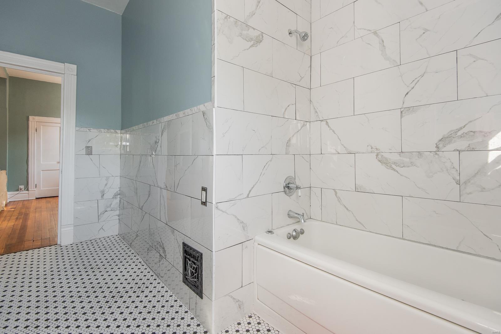 Scullins John - Residential