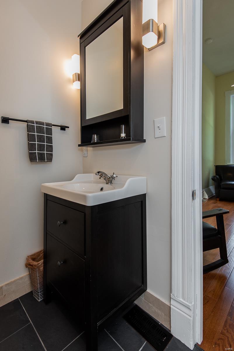 Scullins John - Residential