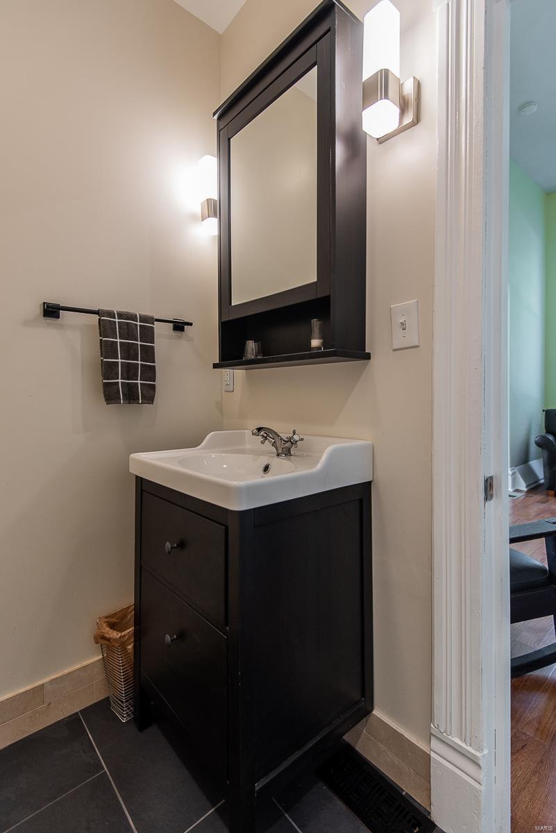 Scullins John - Residential