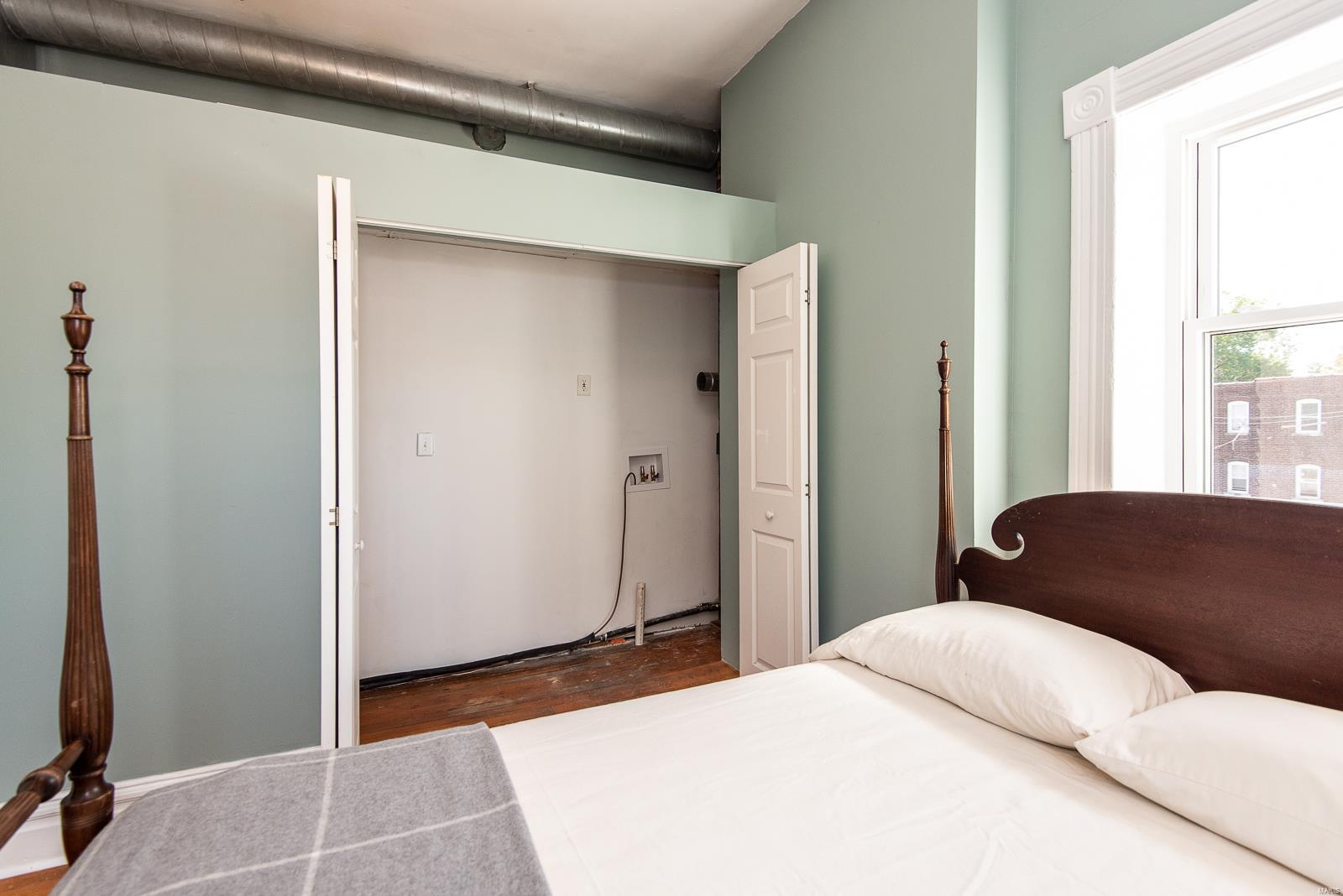 Scullins John - Residential