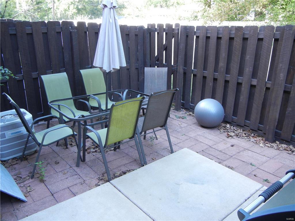 Clarkson Twnhms - Residential