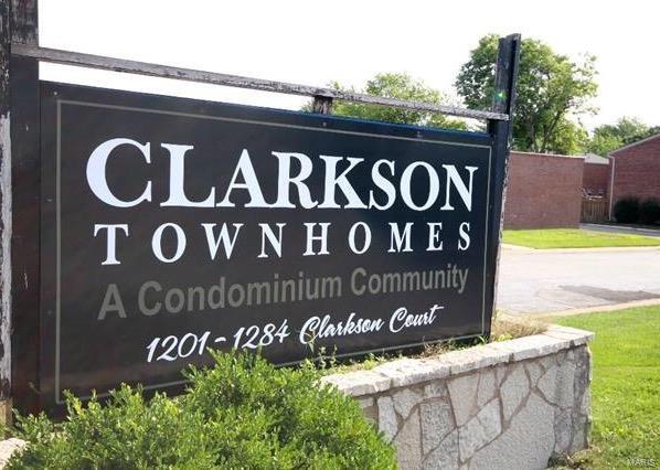 Clarkson Twnhms - Residential