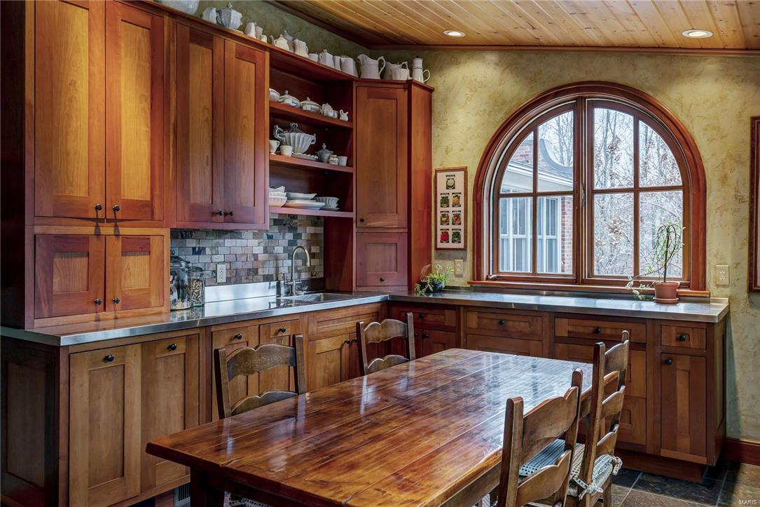 Von Schrader Estate - Residential