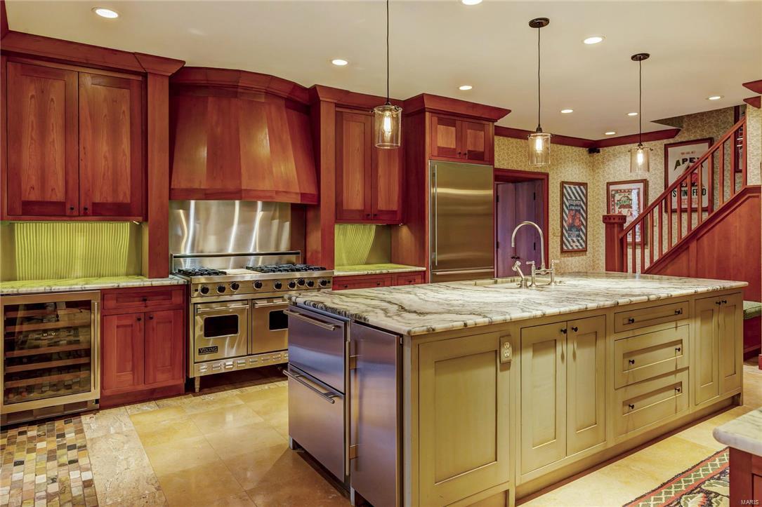 Von Schrader Estate - Residential