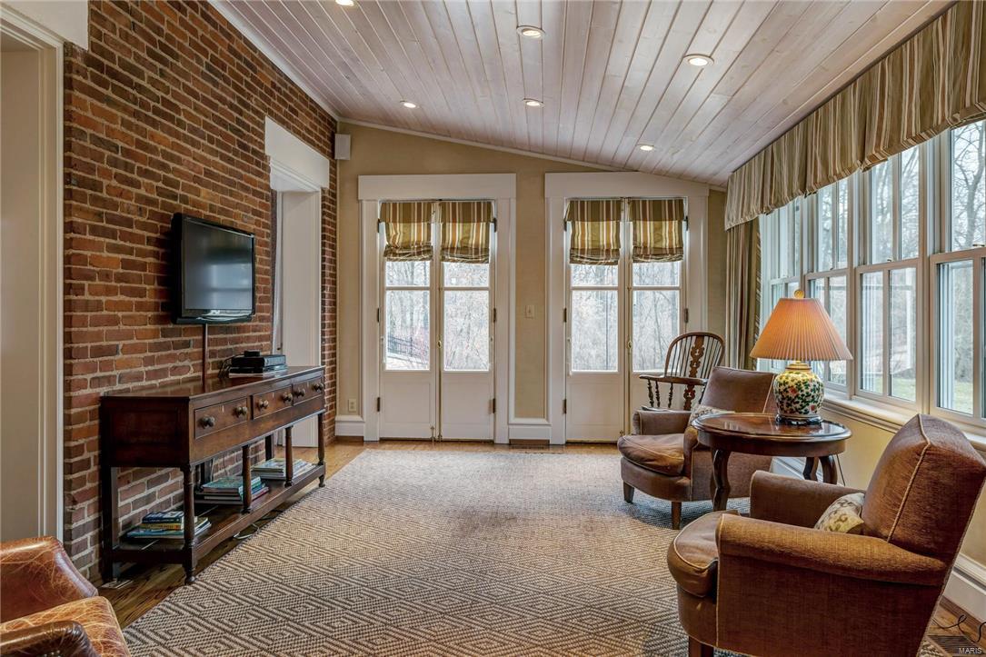 Von Schrader Estate - Residential