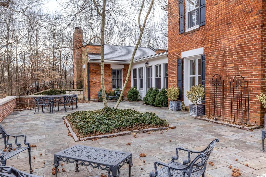 Von Schrader Estate - Residential