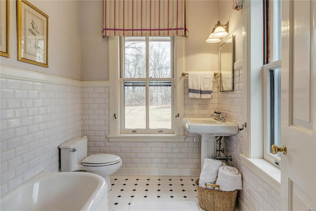 Von Schrader Estate - Residential