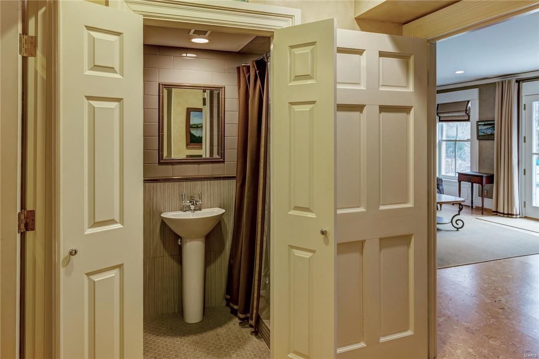 Von Schrader Estate - Residential