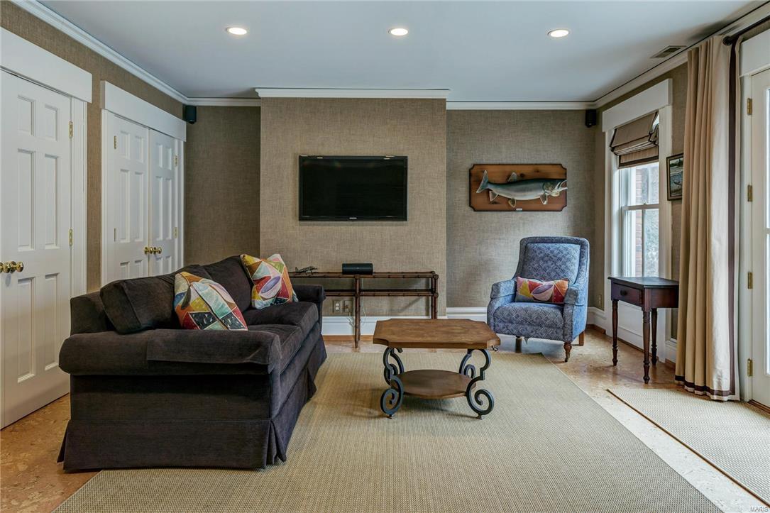 Von Schrader Estate - Residential