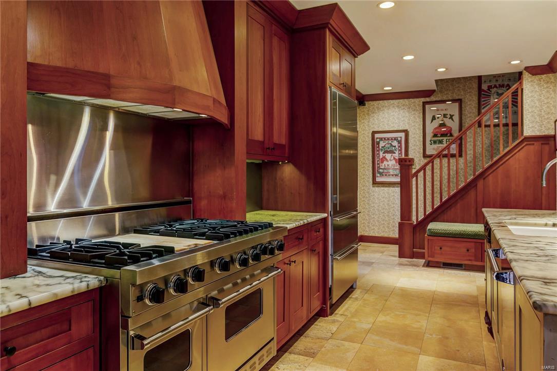 Von Schrader Estate - Residential