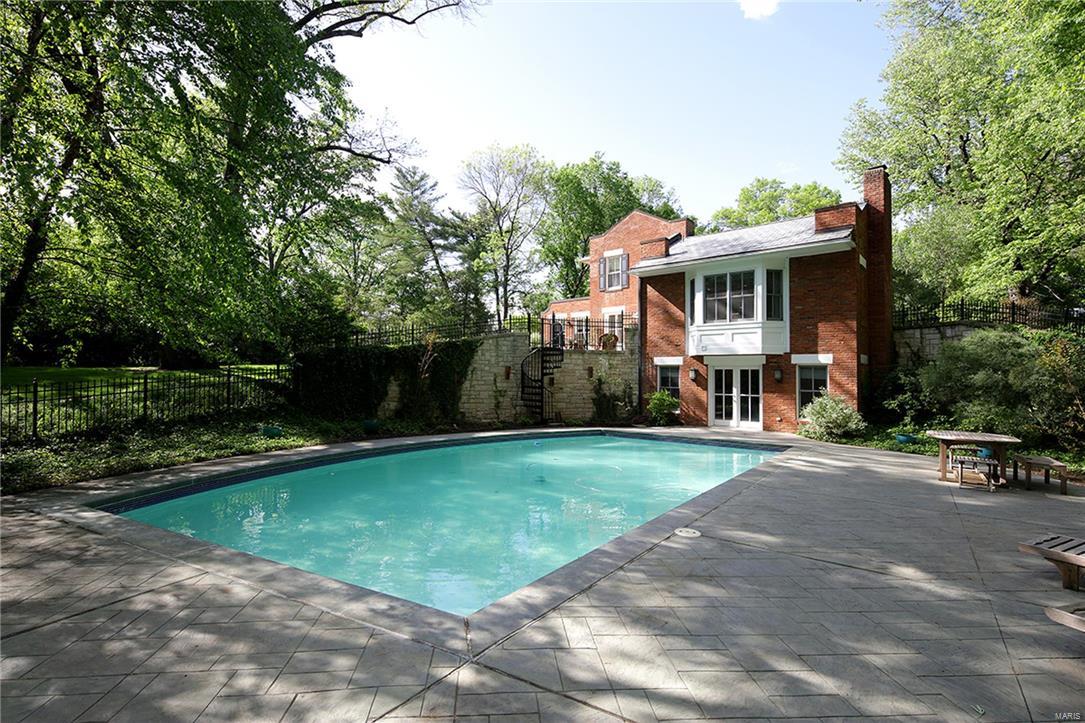 Von Schrader Estate - Residential